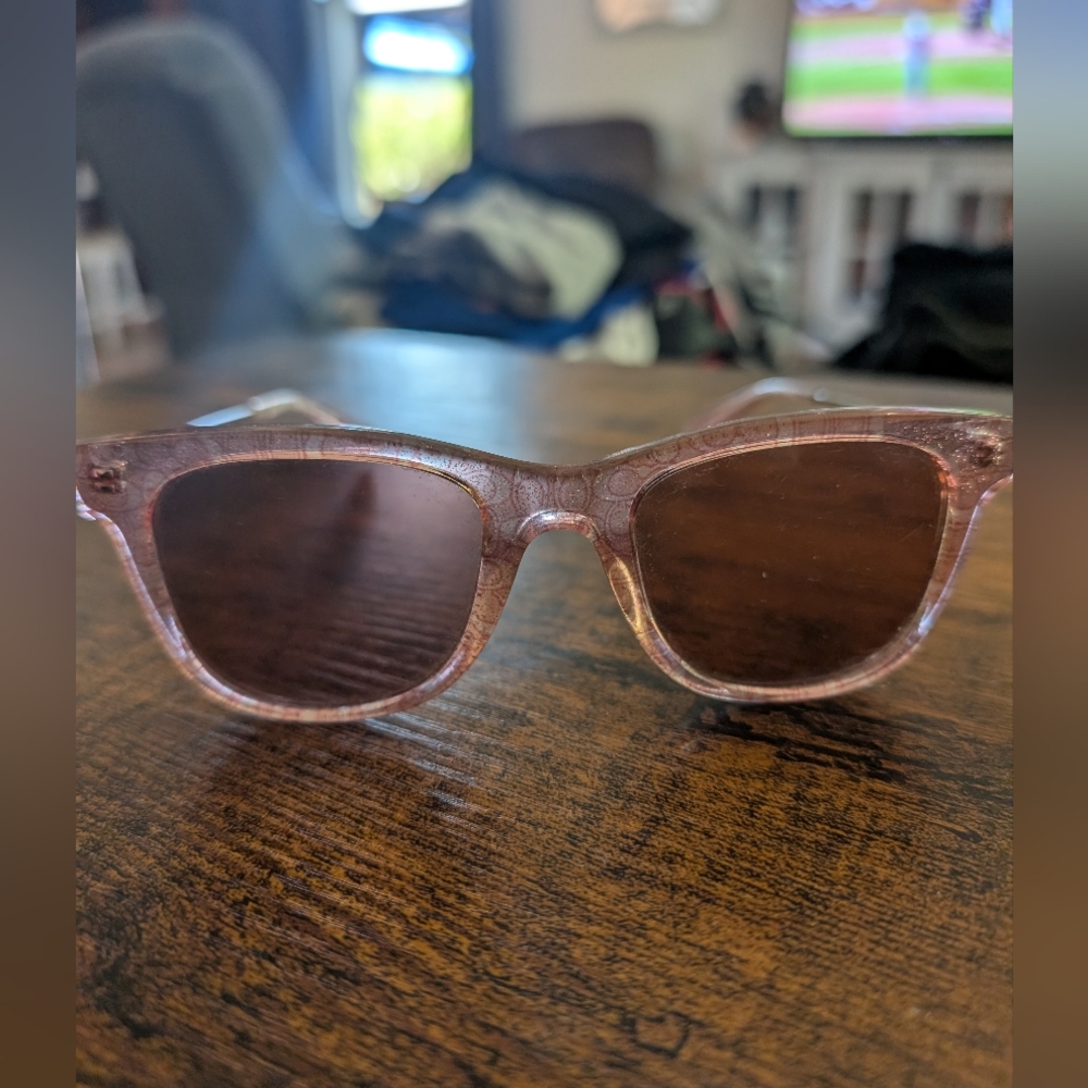 COACH LEGACY STRIPE SQUARE BURGUND/ PINK GLITTER SIGNATURE C SUNGLASSES - Picture 2 of 10